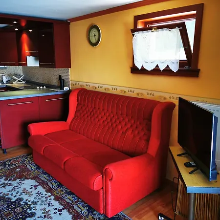 Anci Vendeghaz Apartmán Gyenesdiás